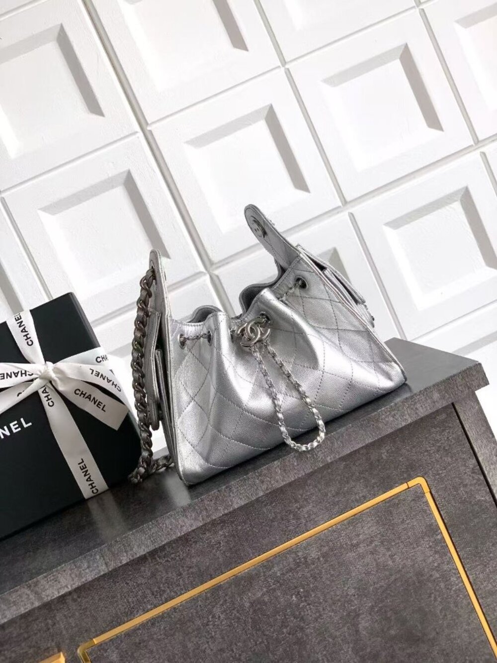 Classic CHANEL bag: A Stylish and Versatile Choice for Elegance